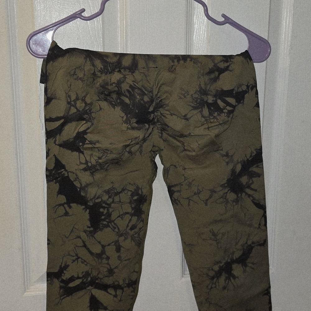 TikT0k Scrunch Leggings new